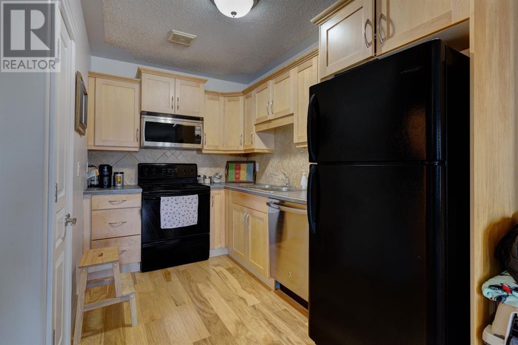 Single Family House for Sale in    Avenue SW Bankview Calgary 