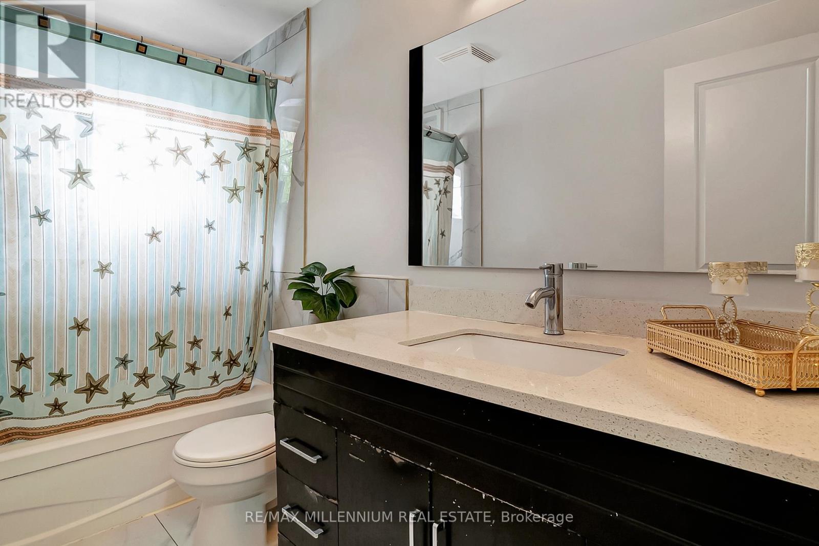 Photo 12 of 286 Driftwood Drive, Kitchener ON