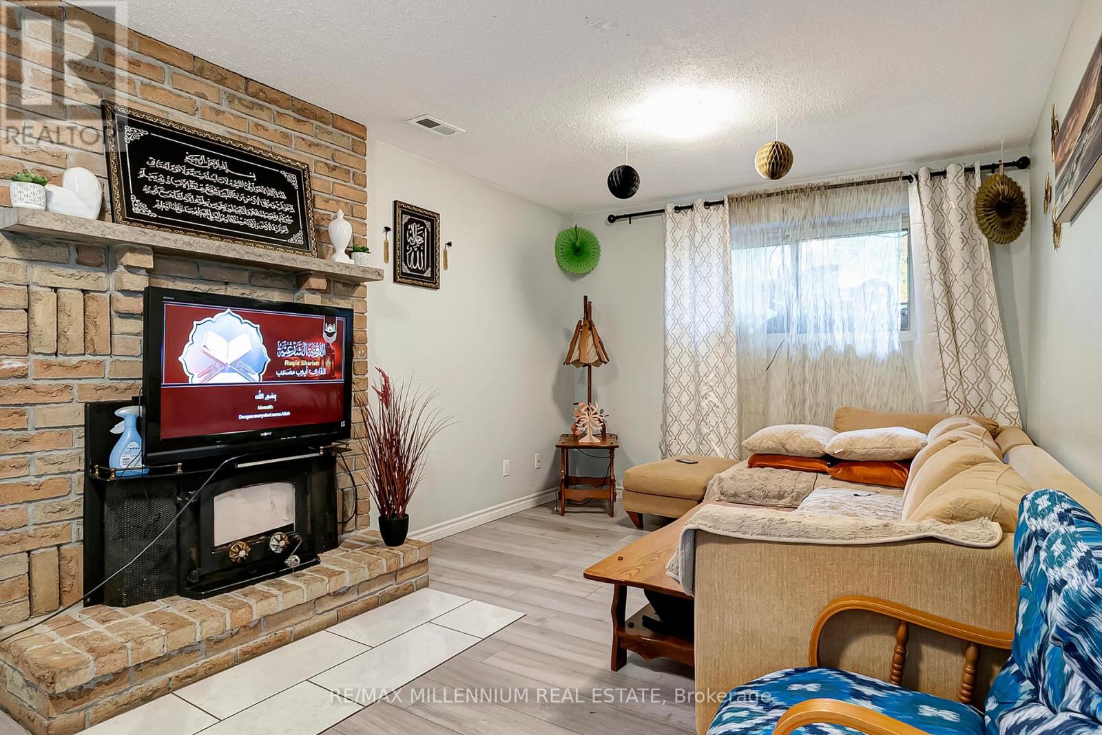 Photo 14 of 286 Driftwood Drive, Kitchener ON