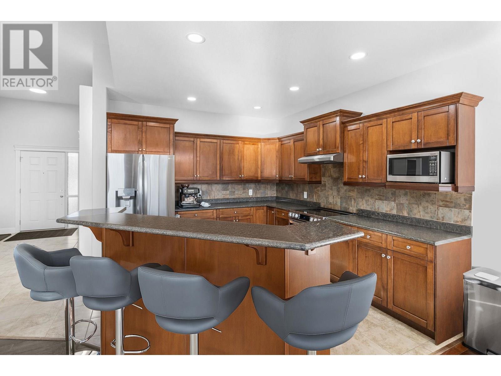  2038 Cornerstone Drive, West Kelowna
