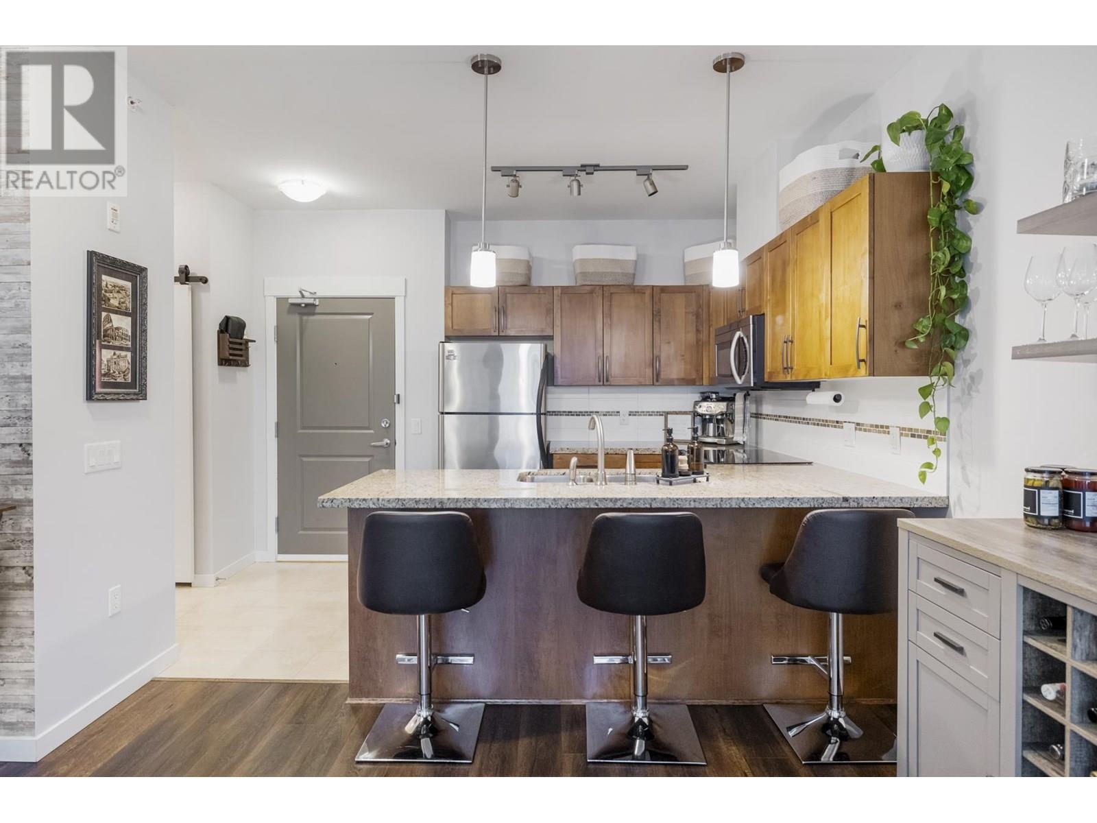 404 11950 HARRIS ROAD, Pitt Meadows real estate listing R3013594