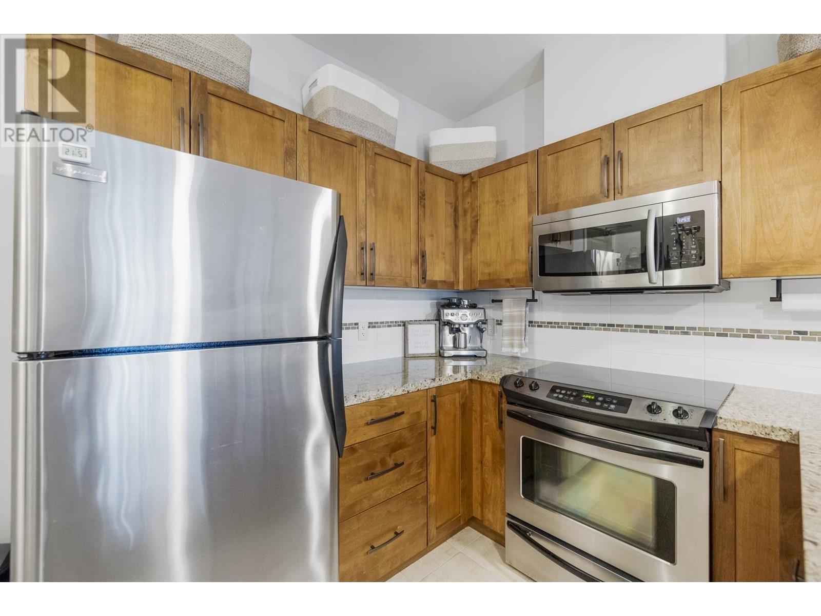 404 11950 HARRIS ROAD, Pitt Meadows real estate listing R3013594