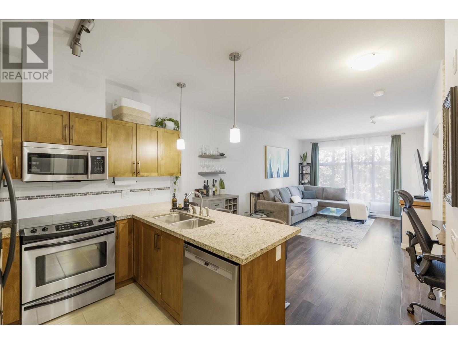 404 11950 HARRIS ROAD, Pitt Meadows real estate listing R3013594