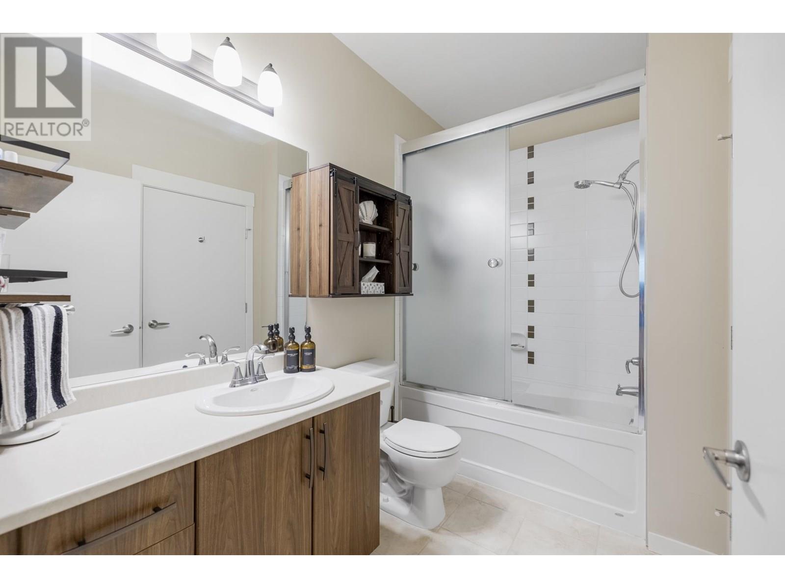 404 11950 HARRIS ROAD, Pitt Meadows real estate listing R3013594