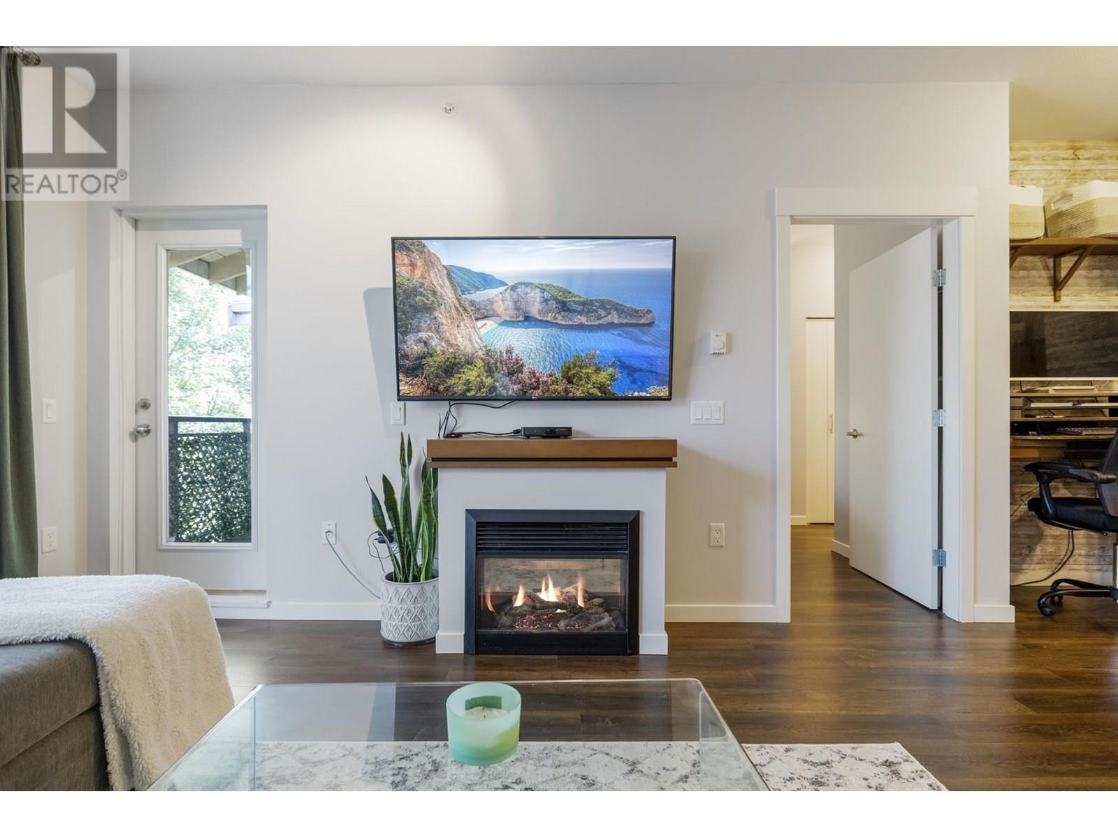 404 11950 HARRIS ROAD, Pitt Meadows real estate listing R3013594