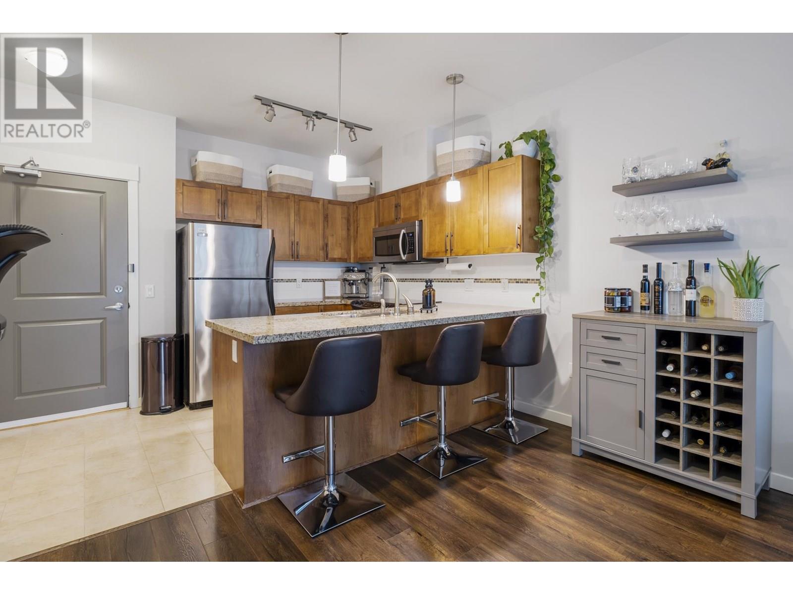 404 11950 HARRIS ROAD, Pitt Meadows real estate listing R3013594