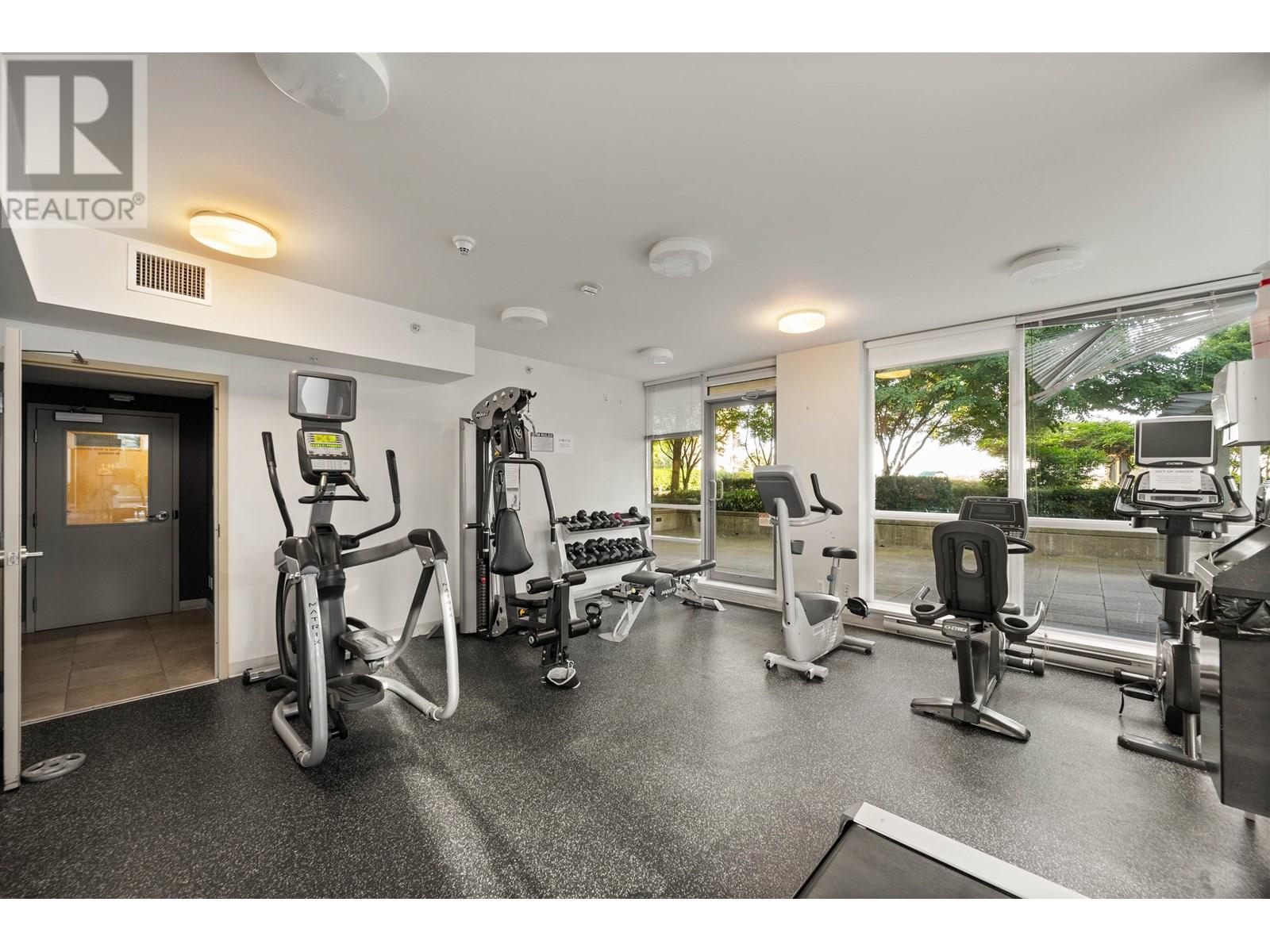 Photo 13 of 501 2968 Glen Drive, Coquitlam BC