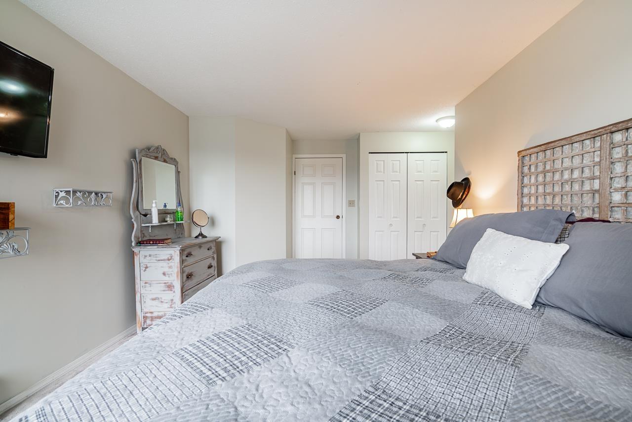 901 31955 OLD YALE ROAD, Abbotsford real estate listing R3013577
