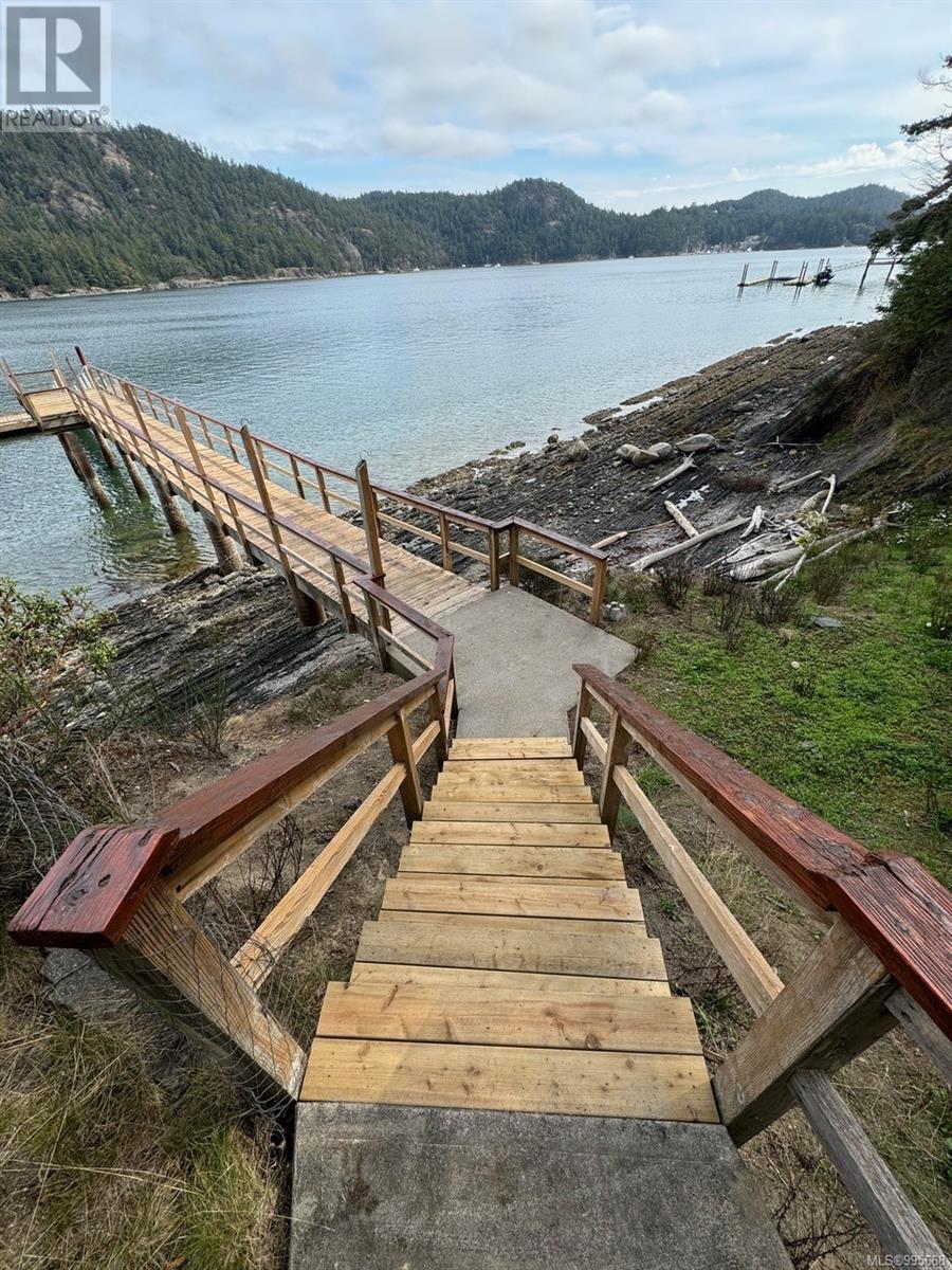  6903 Shark Place, Pender Island