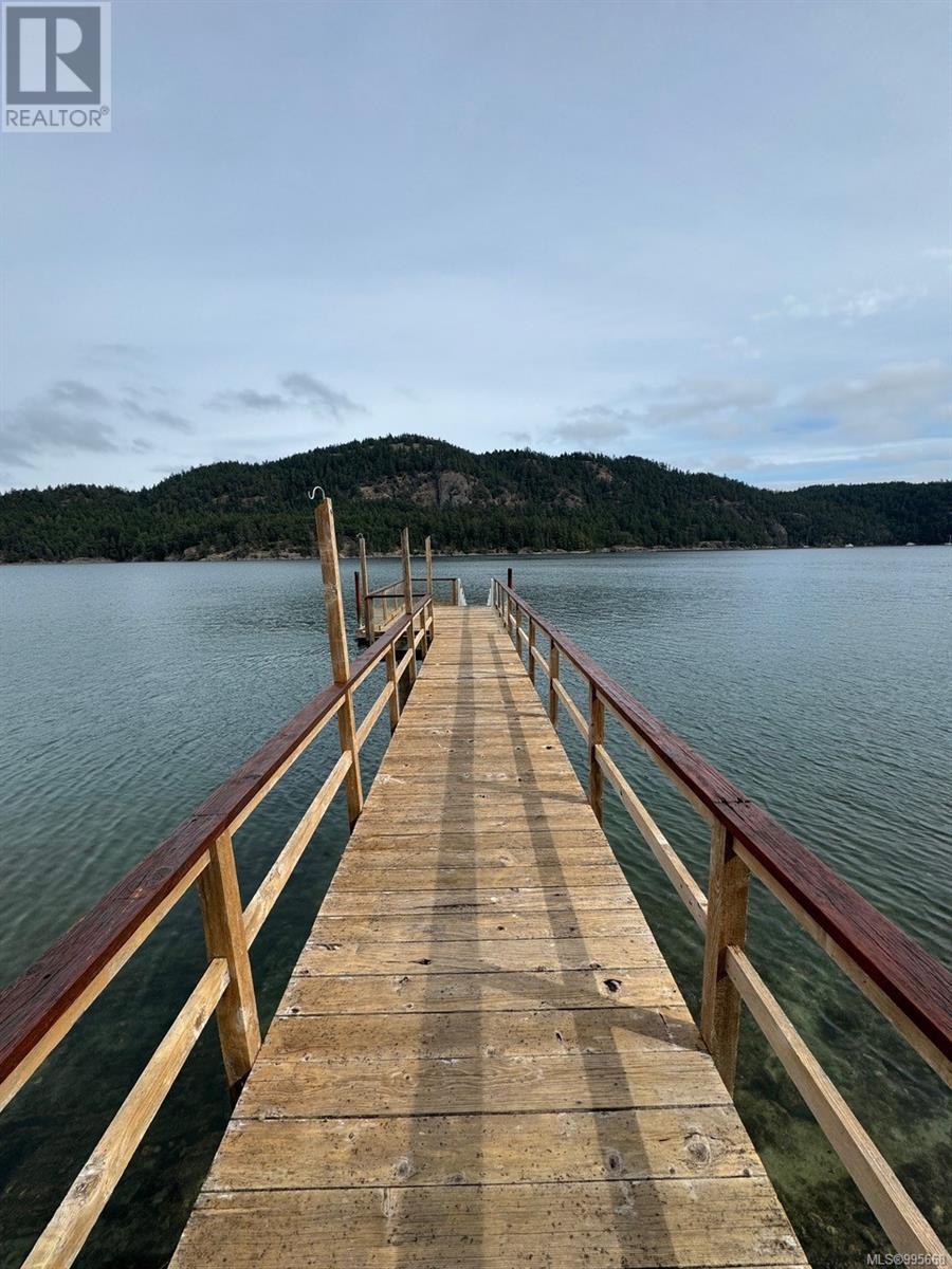  6903 Shark Place, Pender Island