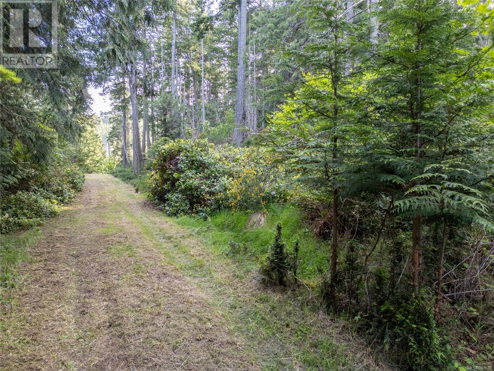  6903 Shark Place, Pender Island