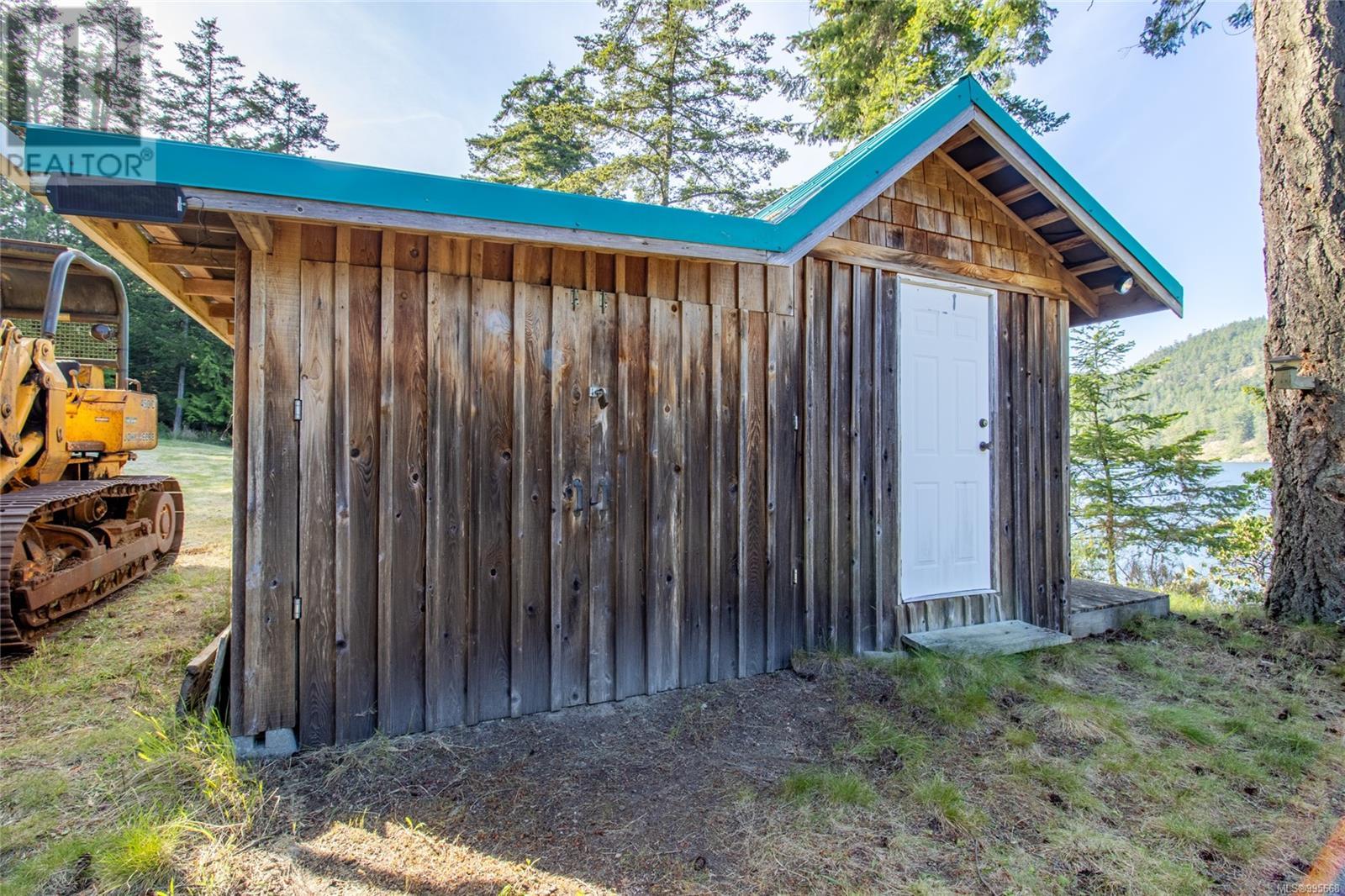  6903 Shark Place, Pender Island