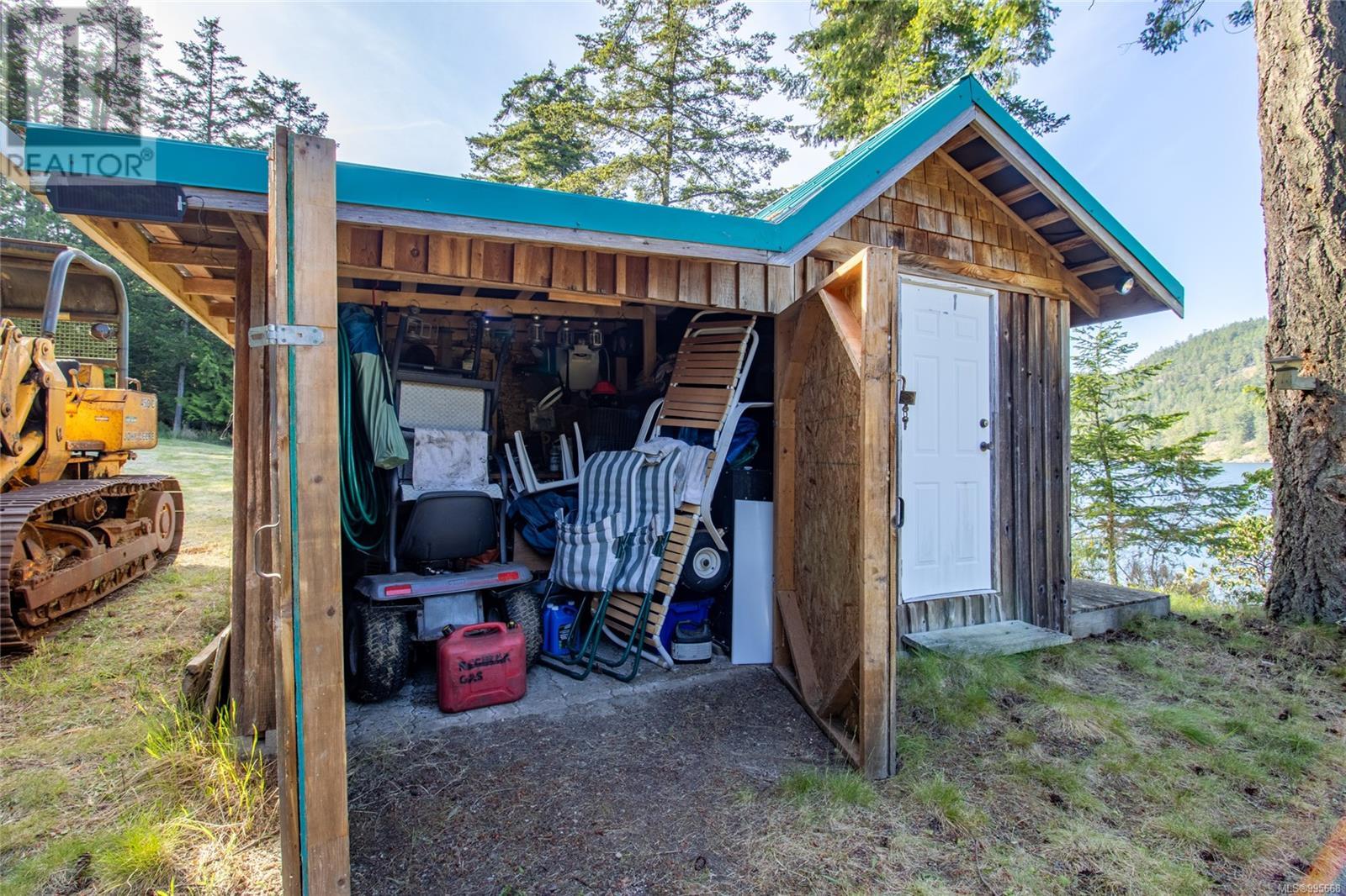  6903 Shark Place, Pender Island