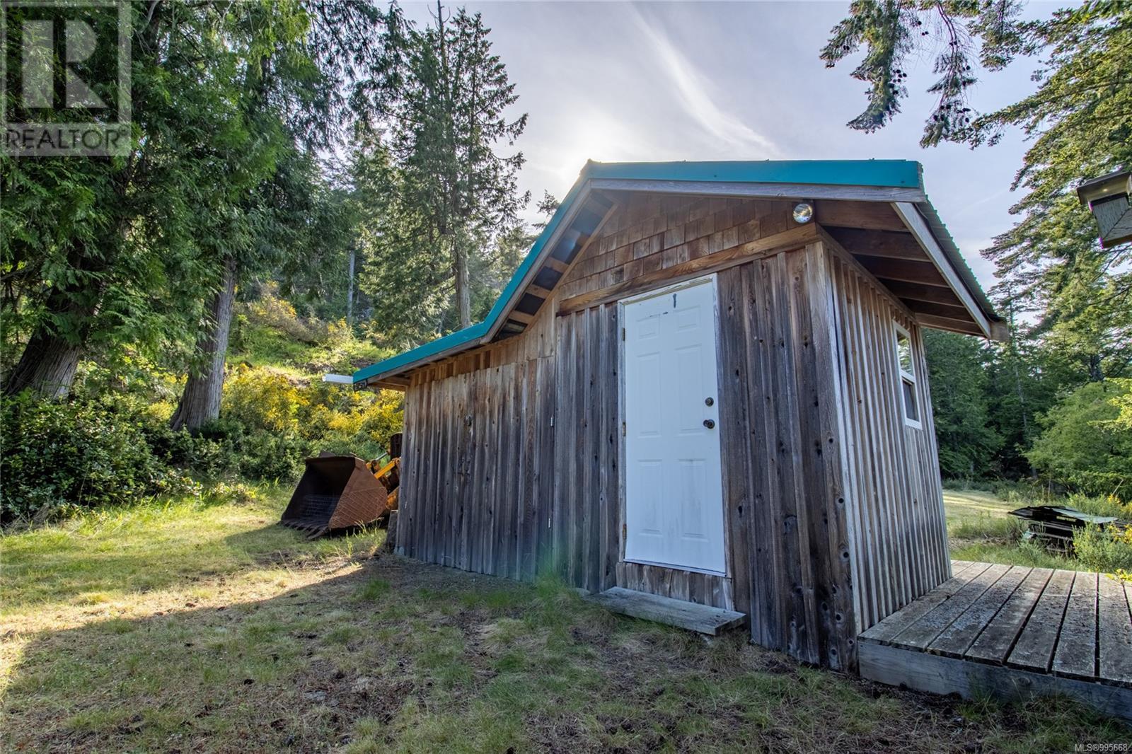 6903 Shark Place, Pender Island