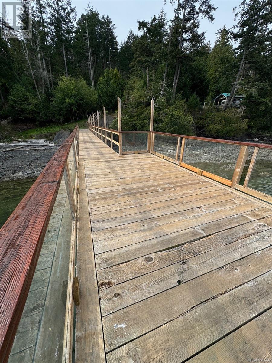  6903 Shark Place, Pender Island
