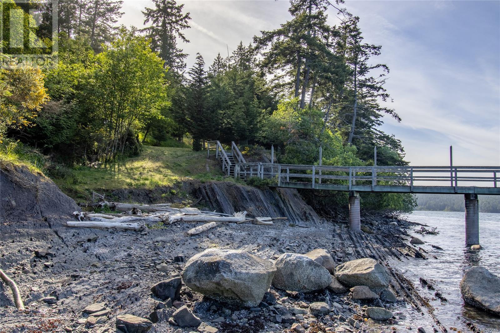  6903 Shark Place, Pender Island