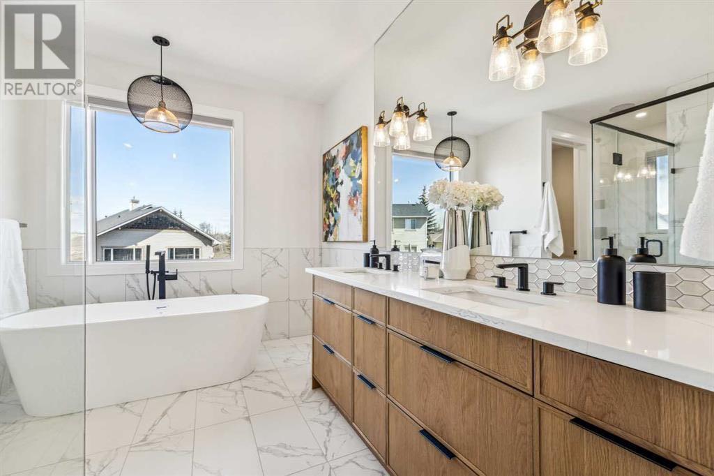 Single Family House for Sale in  Discovery Place SW Discovery Ridge Calgary 