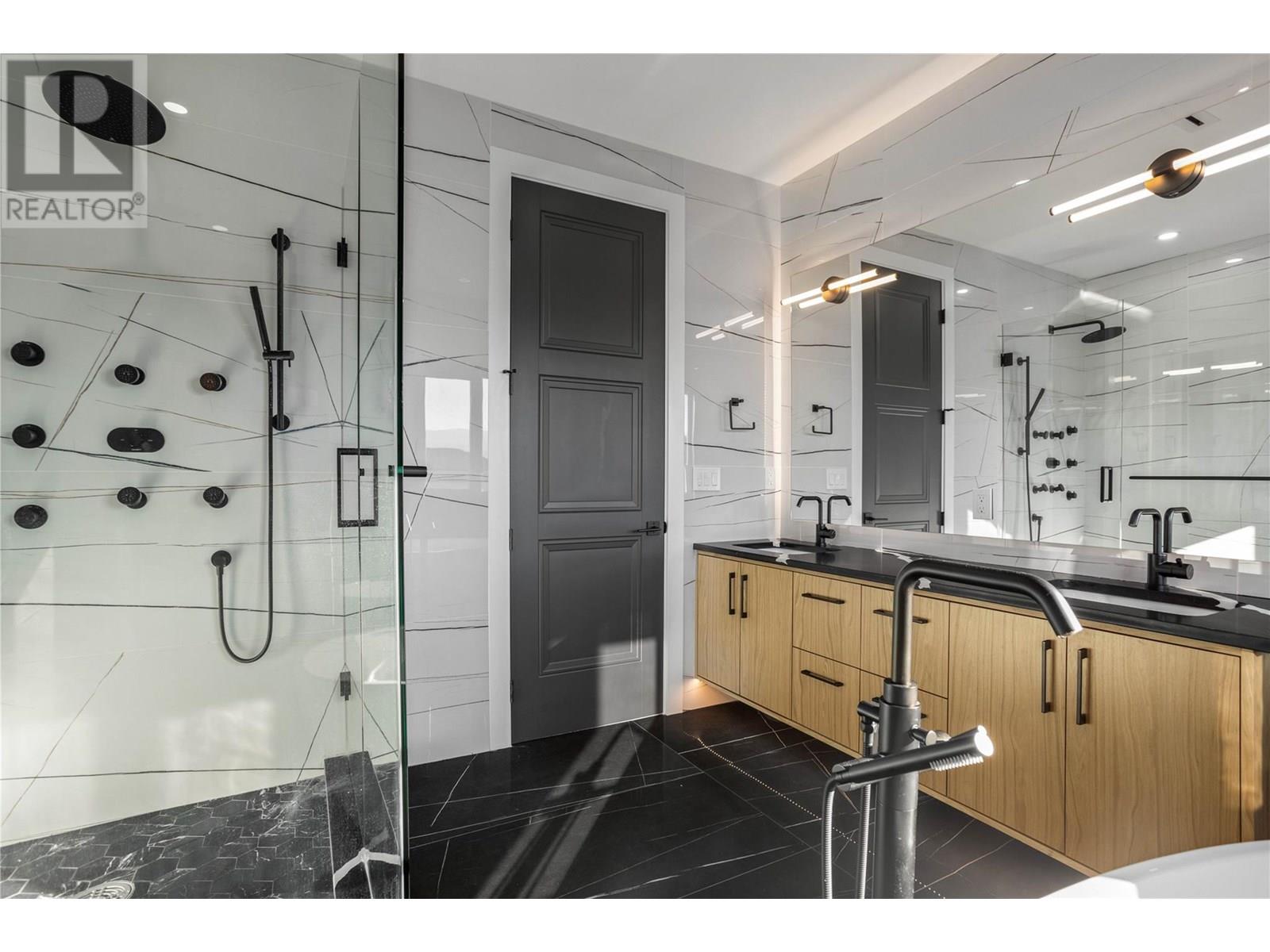 647 CARNOUSTIE DRIVE - Image 34