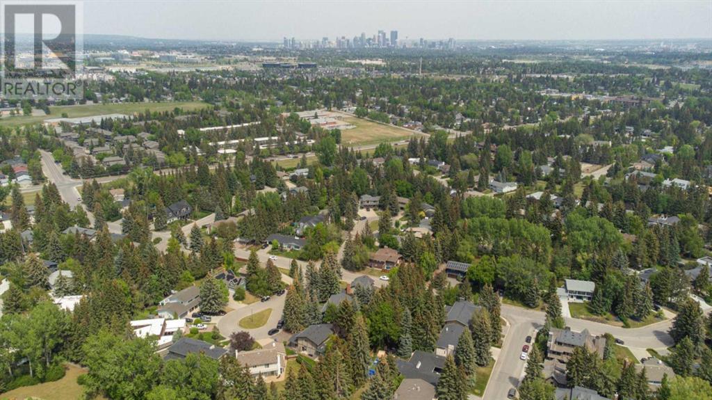 Single Family House for Sale in  Livingstone Drive SW Lakeview Calgary 