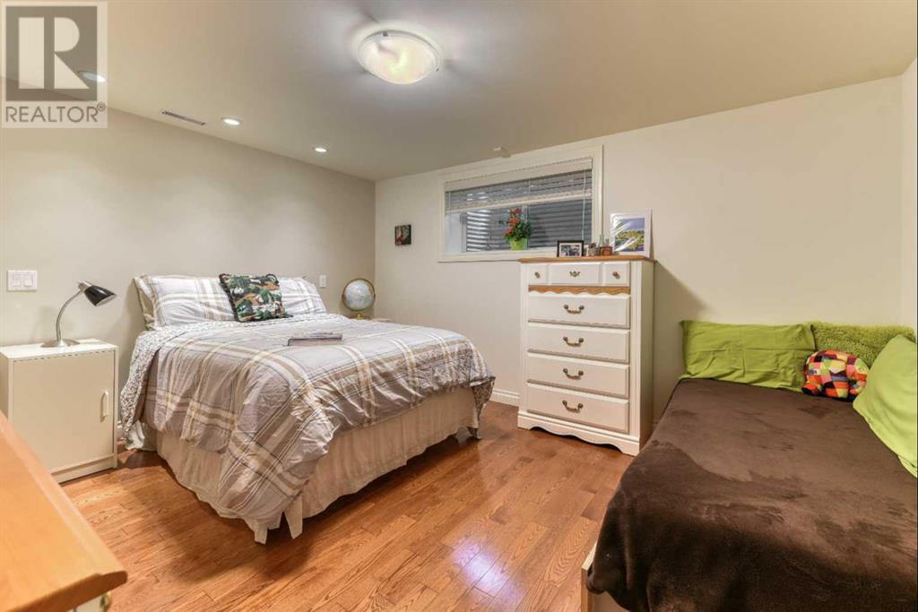 Single Family House for Sale in  Livingstone Drive SW Lakeview Calgary 