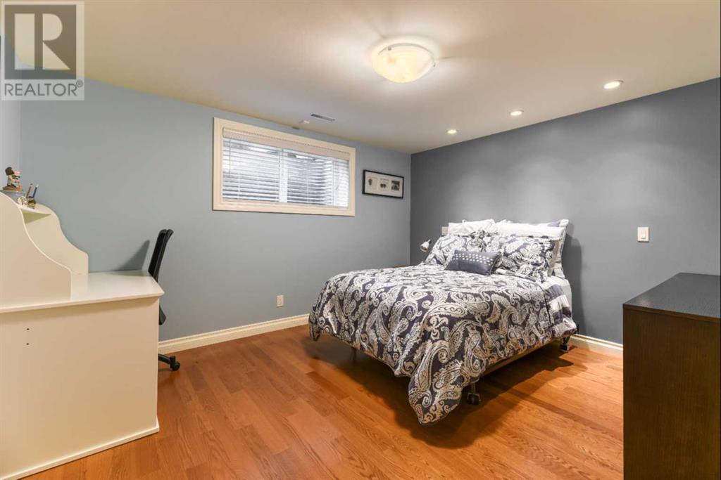 Single Family House for Sale in  Livingstone Drive SW Lakeview Calgary 