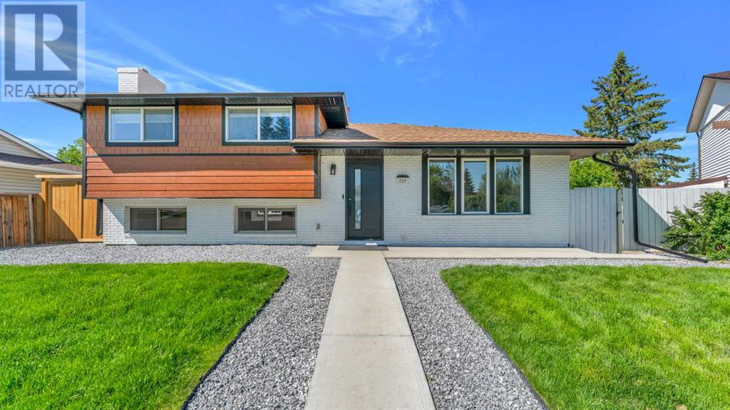 216 Pinetree Place NE, Calgary, Alberta