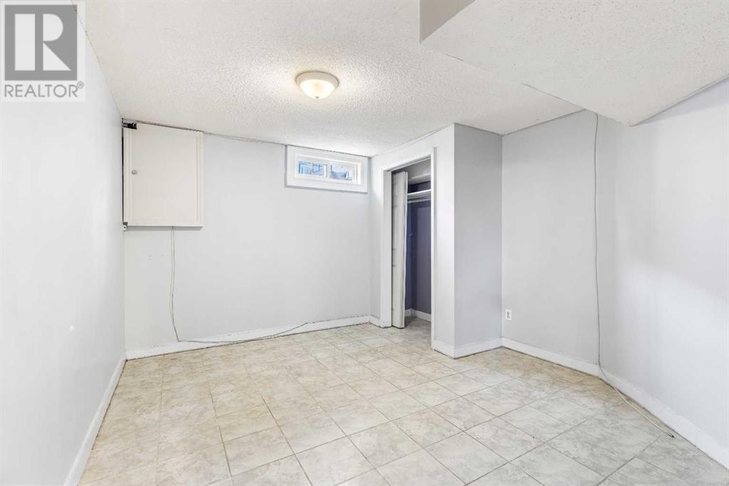 Single Family House Bungalow for Sale in  Van Horne Crescent NE Vista Heights Calgary 