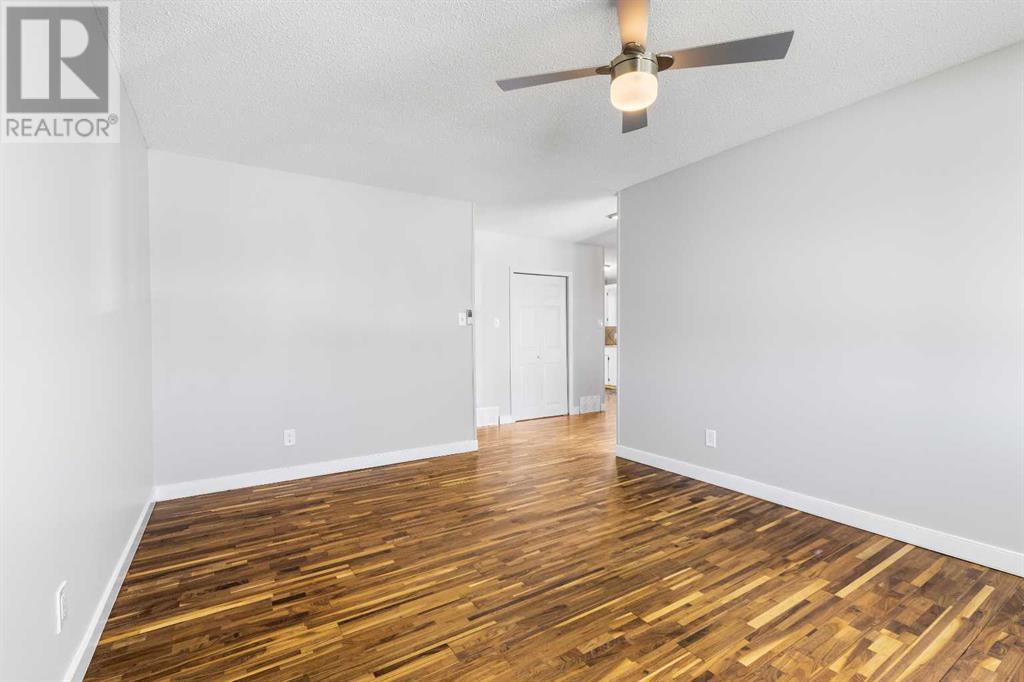 Single Family House Bungalow for Sale in  Van Horne Crescent NE Vista Heights Calgary 