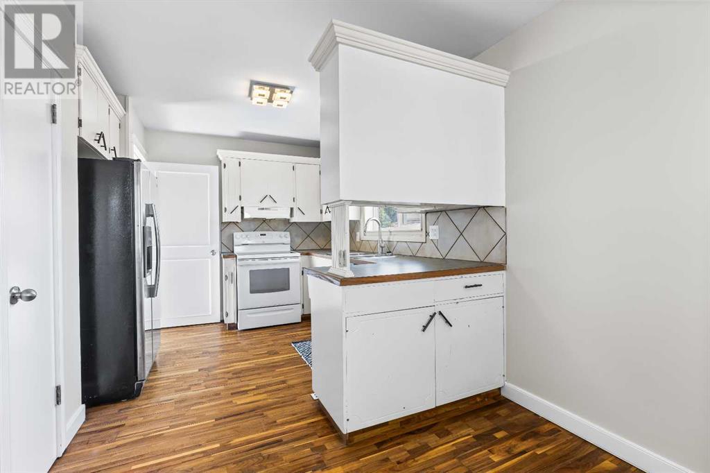 Single Family House Bungalow for Sale in  Van Horne Crescent NE Vista Heights Calgary 