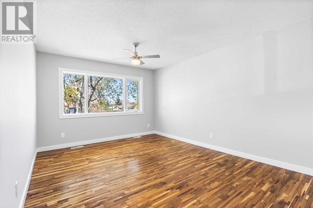 Single Family House Bungalow for Sale in  Van Horne Crescent NE Vista Heights Calgary 