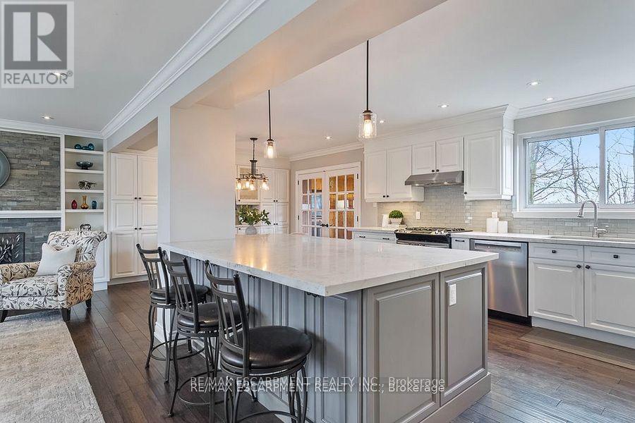 Photo 17 of 516 Falgarwood Drive, Oakville ON