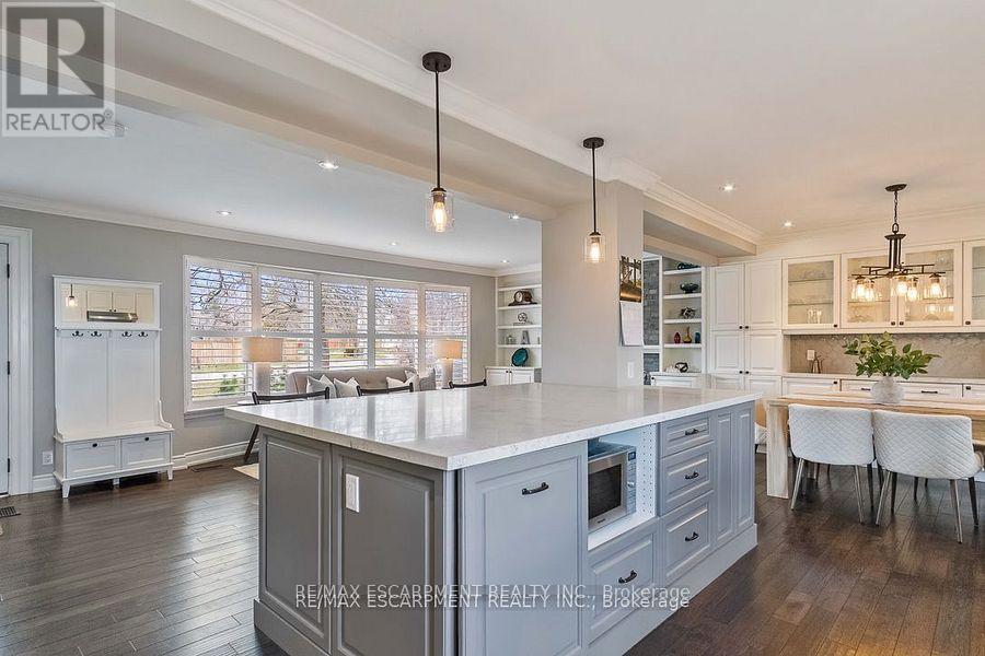 Photo 15 of 516 Falgarwood Drive, Oakville ON