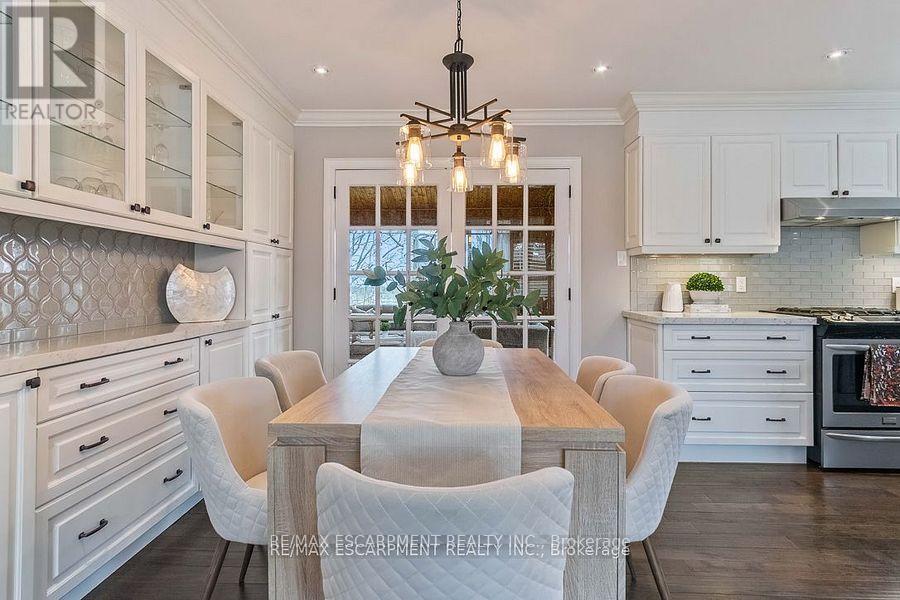 Photo 46 of 516 Falgarwood Drive, Oakville ON
