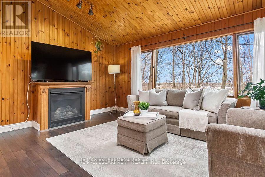Photo 45 of 516 Falgarwood Drive, Oakville ON