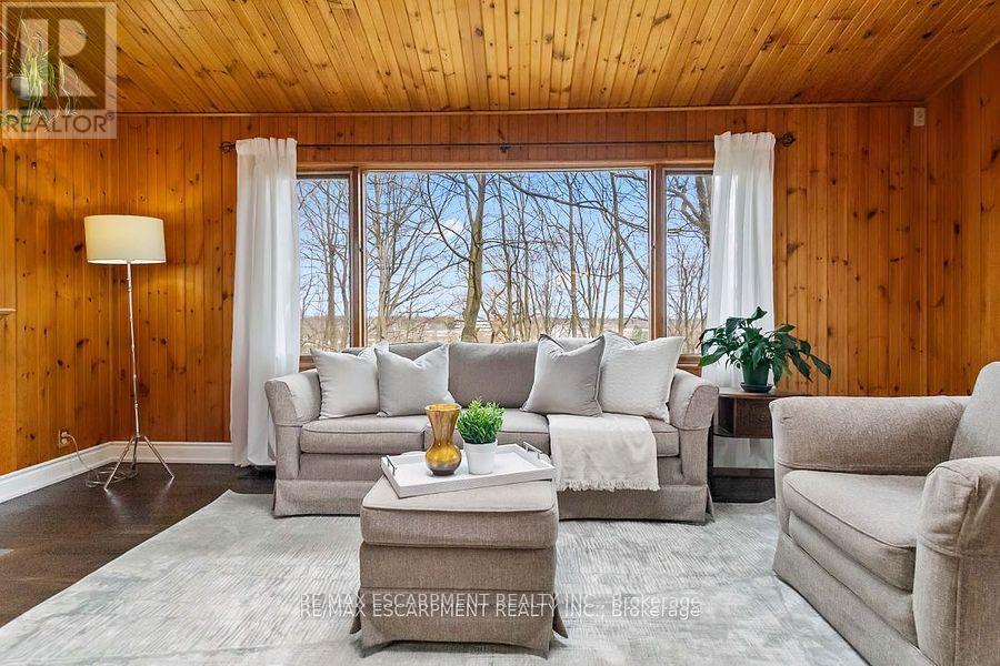 Photo 10 of 516 Falgarwood Drive, Oakville ON