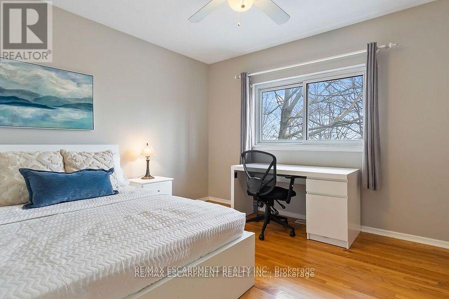 Photo 22 of 516 Falgarwood Drive, Oakville ON