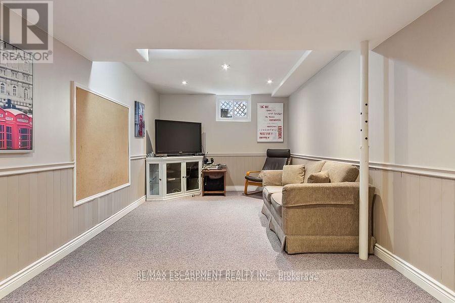 Photo 34 of 516 Falgarwood Drive, Oakville ON