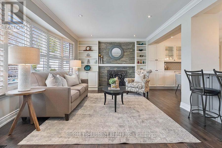 Photo 18 of 516 Falgarwood Drive, Oakville ON