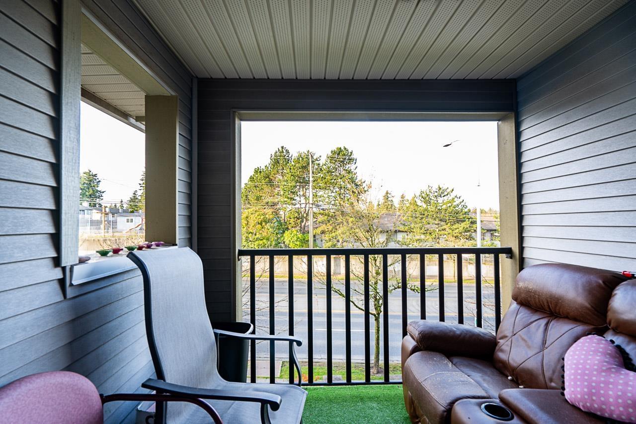Photo 17 of 27 12040 68 Avenue, Surrey BC