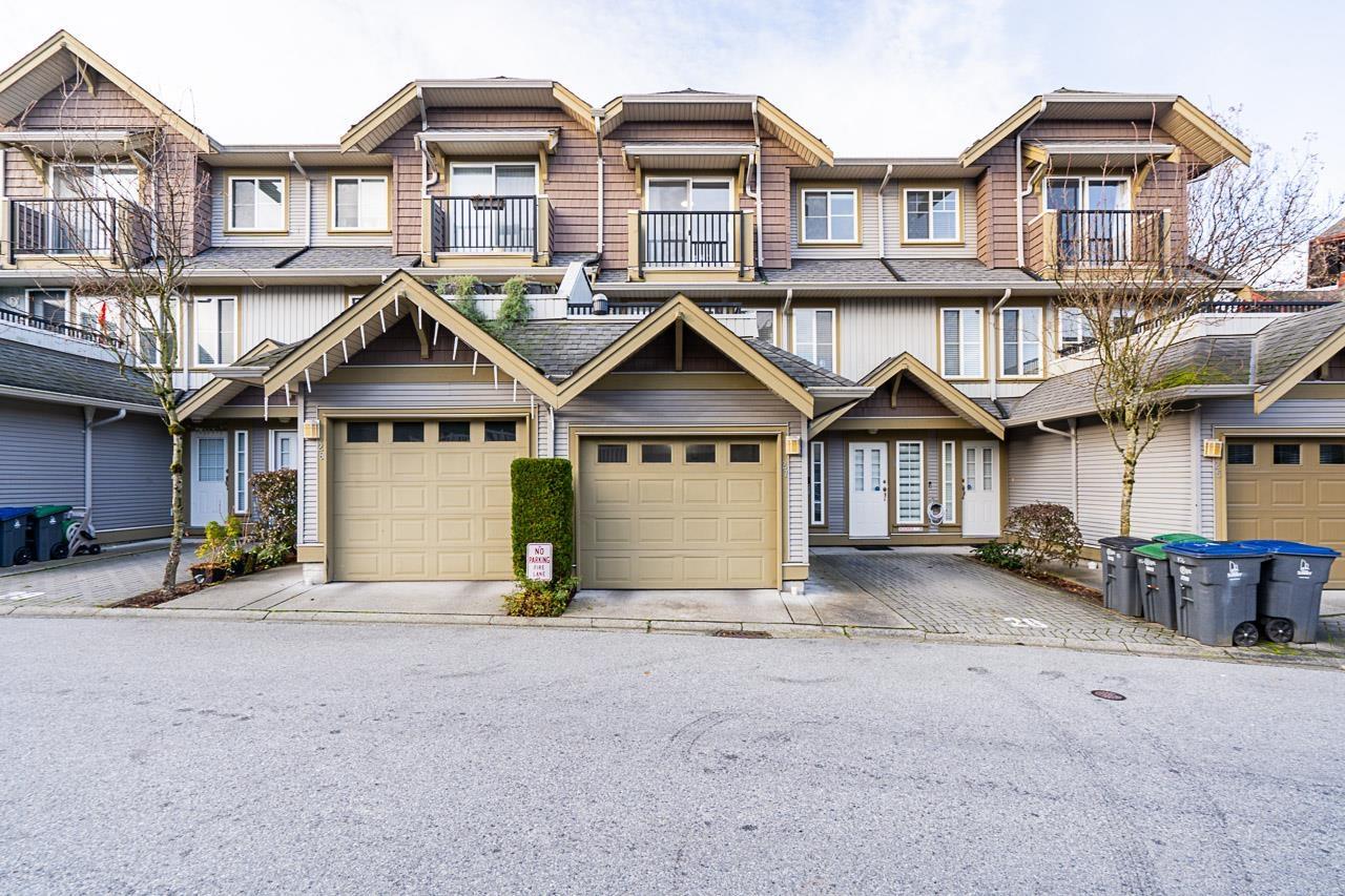 Photo 4 of 27 12040 68 Avenue, Surrey BC