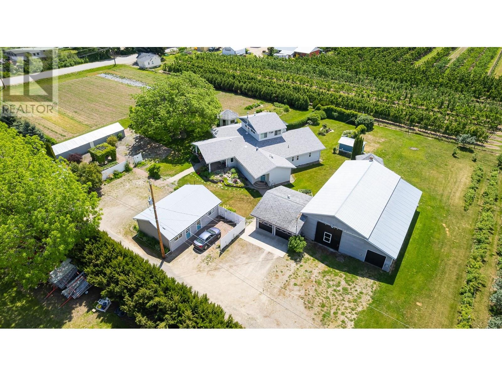 Photo 9 of 409 33 Avenue, Creston BC