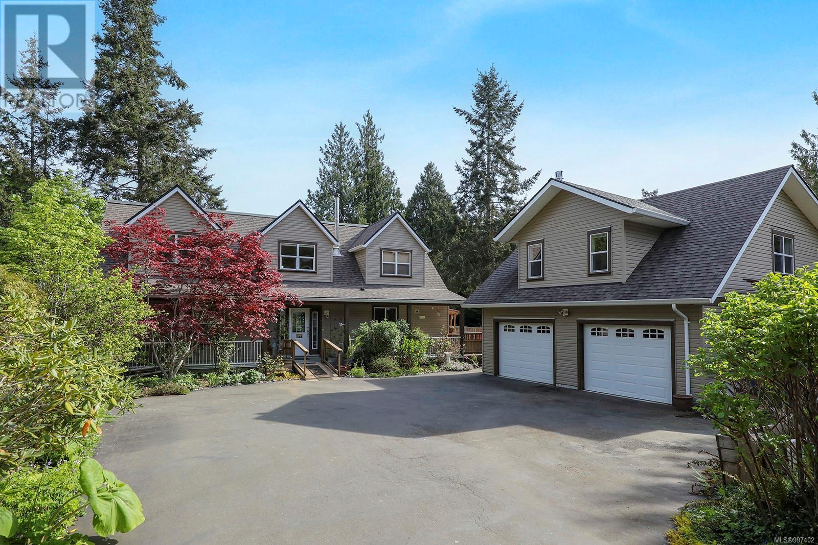 Photo 5 of 7820 Ships Point Rd, Fanny Bay BC