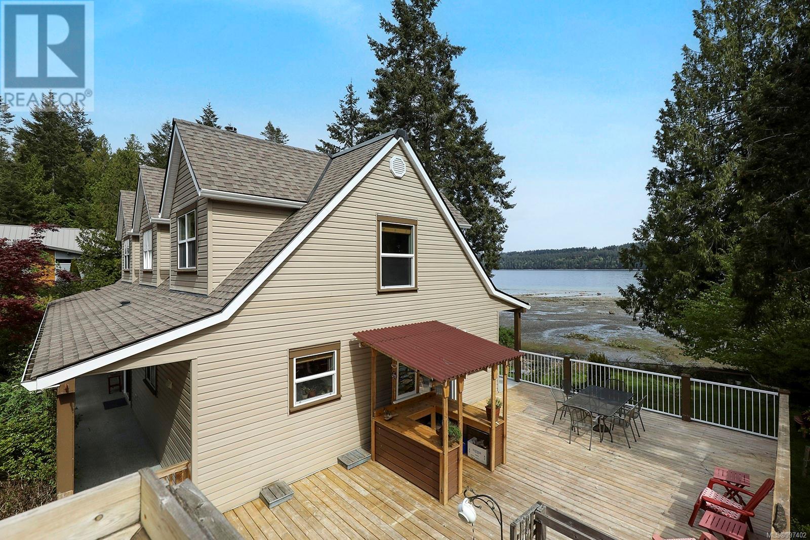 Photo 32 of 7820 Ships Point Rd, Fanny Bay BC
