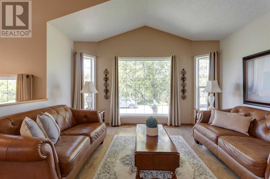 Single Family House 4 Level for Sale in  Citadel Mesa Close NW Citadel Calgary 