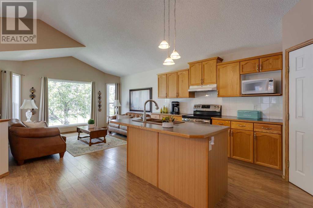 Single Family House 4 Level for Sale in  Citadel Mesa Close NW Citadel Calgary 