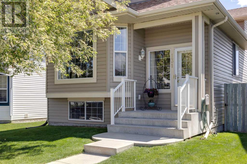 Single Family House 4 Level for Sale in  Citadel Mesa Close NW Citadel Calgary 