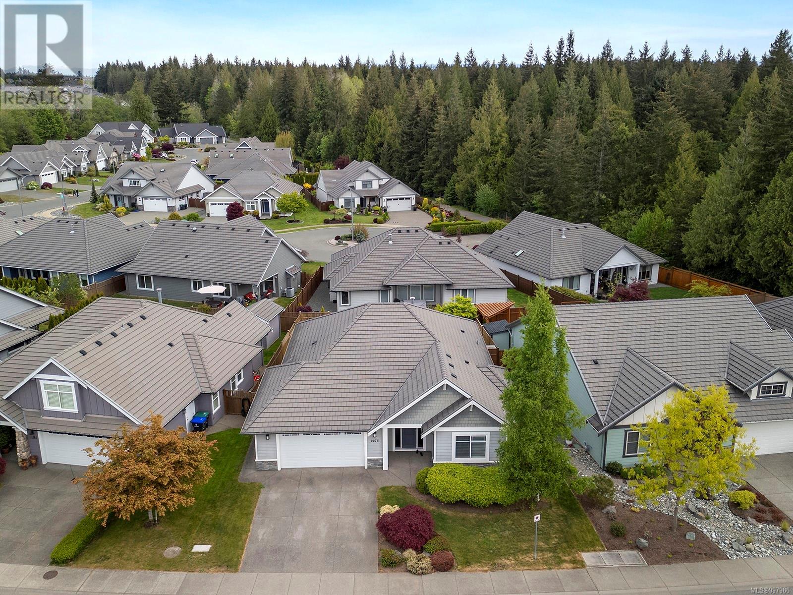 Photo 12 of 2278 Idiens Way, Courtenay BC
