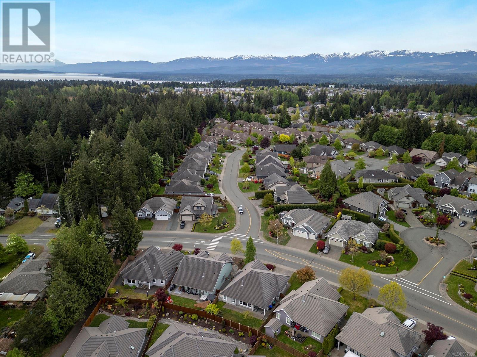 Photo 13 of 2278 Idiens Way, Courtenay BC