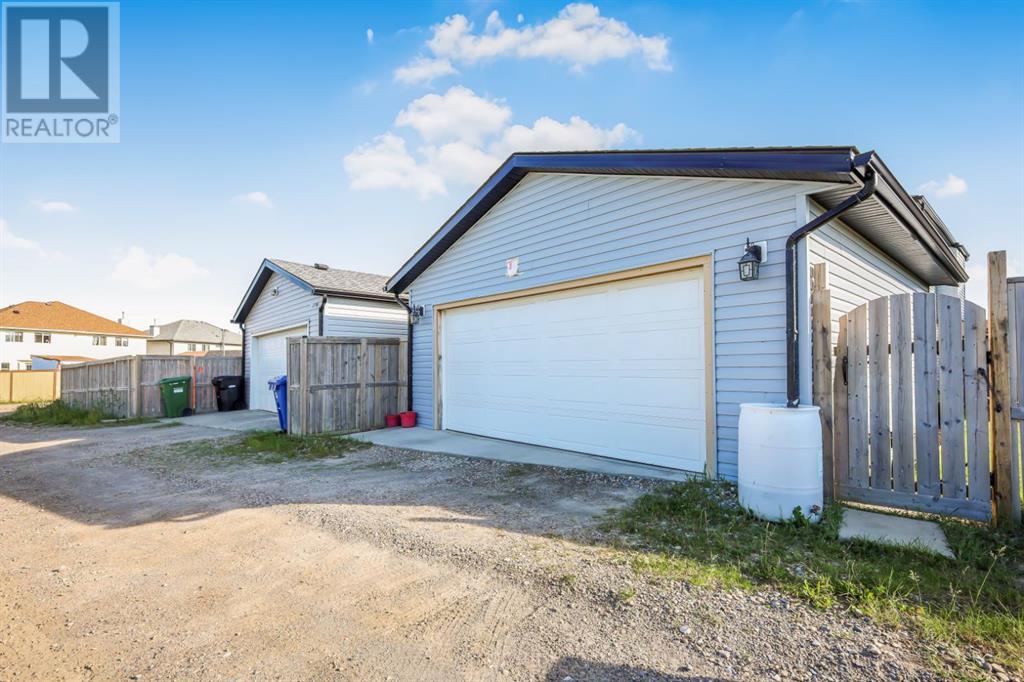 Single Family House for Sale in  Saddlebrook Place NE Saddle Ridge Calgary 