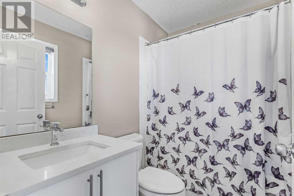 Single Family House for Sale in  Saddlebrook Place NE Saddle Ridge Calgary 